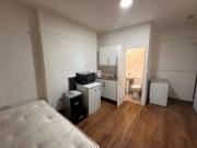Private studio flat to let in Southampton