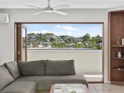 Private Top Floor Retreat with Stunning Views