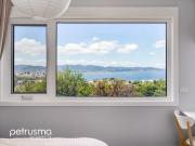 Private Townhouse with Views