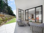 Privately positioned magnificent garden apartment