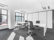 Privater Büroraum für 3 Person in Regus City Plaza