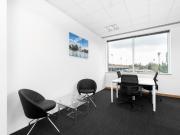 Privater Büroraum für 4 Personen in Regus THE SQUAIRE...