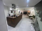 Privatverkauf Luxuriös kernsaniertes Reihenendhaus in...