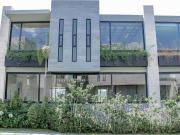 Privilegiada casa a la venta en exclusivo proyecto...