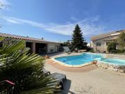 Proche Béziers Maison avec grand jardin, piscine chauffée
