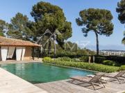 Proche Cannes Antibes Propriété exceptionnelle à...