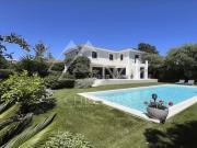 Proche Cannes Juan les Pins Villa moderne à pied de la plage