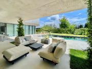 Proche centre pied de Maussane, au calme, un vaisseau...