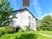 Proche CERIZAY Charmante maison en pierres avec jardin,...