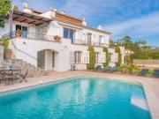 PROCHE DE CANNES VILLA PROVENÇALE AVEC POTENTIEL VUE MER