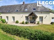 Proche de Chatillion sur Colmont, spacieuse propriété de...