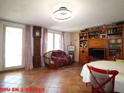 Proche du secteur de ST MITRE maison de type 5 développant 9