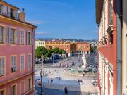 Proche Place Masséna, superbe trois pièces climatisé...