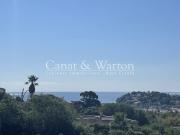 PROCHE PLAGE ET CENTRE: T 2 AVEC VUE MER À CAVALAIRE