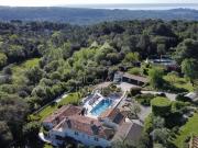Proche Saint Paul de Vence: Superbe propriété dans un...