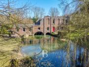 Proche Saint Quentin 02 Ancien moulin rénové 310m² Saint...