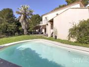 Proche toutes commodités au calme