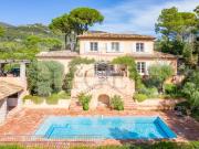 Proche village Bastide provençale