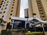 PROCURO manas para dividir um apto. Quarto individual