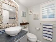 Room s for rent in Beach House!