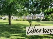Longère et son gîte sur 2 hectares de verger, potager,...