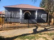 property description: charming famil.