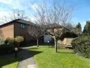 Property & Houses For Sale: Huntsgreen Court, Bracknell,...