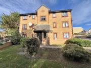 Property in Carolina Close, Stratford, E15:2 room...
