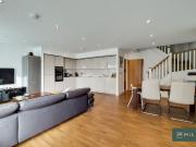 Property in Hoy Close, London, NW9 4ES