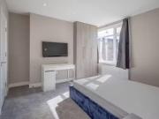 property to let in Valetta Road, London, W3 £1,350 pcm