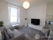 Property to rent in Summerfield Place