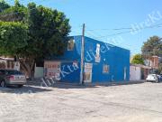 ¡PROPIEDAD bancaria con opción a local comercial! a unos...