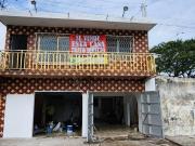 Propiedad con 2 casas + Local Comercial