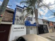 PROPIEDAD CON DEPARTAMENTOS INDEPENDIENTES EN VENTA,...