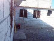 Propiedad con dos pequeños departamentos, una accesoria