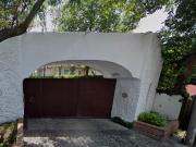 PROPIEDAD CON EXCELENTE UBICACIÓN EN SAN JERÓNIMO...