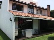 Propiedad con Terreno Adicional en Venta en Parques de...