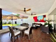 Propiedad de 5 Habitaciones, Jardin y Alberca a 4 min de...