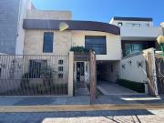 Propiedad de Lujo en Venta – Arboledas de San Javier,...
