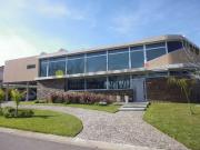 Propiedad de Moderno Diseño con Excepcional Vista al...