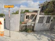 PROPIEDAD EN ESQUINA CON TERRENO EXCEDENTE, 2 RECÁMARAS....