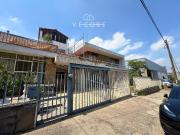 PROPIEDAD EN VENTA COMO TERRENO, ZONA CALZ. GONZÁLEZ...