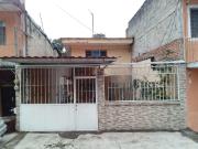 Propiedad en venta en M?rtires de Chicago con 2 casas y...