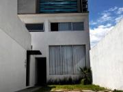Casa edificio 500m² en Arcos Vallarta / Av. La Paz