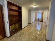 PROPIEDAD REMODELADA CON ACABADOS DE LUJO A UN EXCELENTE...