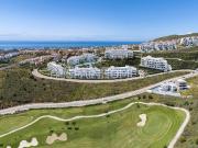 Propiedades junto al golf en una zona muy solicitada de...