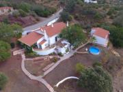 Propriedade composta por moradia principal V3 e anexo...
