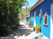 Propriedade de 3,2ha com ribeira, uma casa habitvel e...