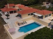 PROPRIEDADE DE LUXO COM 2 MORADIAS, CAMPO DE TÉNIS E PISCINA