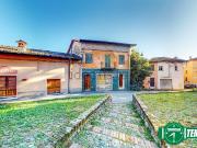 Casa di paese in vendita di 110 m² in Via Macallè, 5
